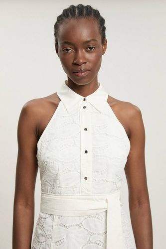 Robe Midi Tissée Petite À Col Licou Avec Détail De Liens Et Broderie Anglaise En Coton | Taille 16 - KarenMillen - Modalova