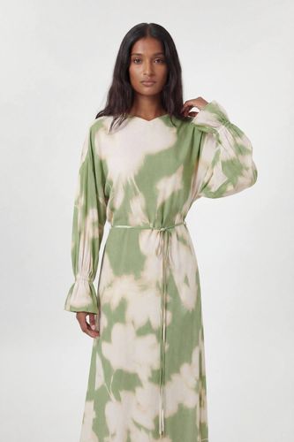 Robe Midi En Viscose Tissée Imprimée À Col Drapé | Taille 18 - KarenMillen - Modalova