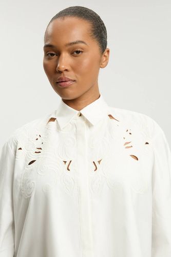 Chemise En Popeline De Coton Avec Broderie Ajourée Grande Taille | Taille 20 - KarenMillen - Modalova