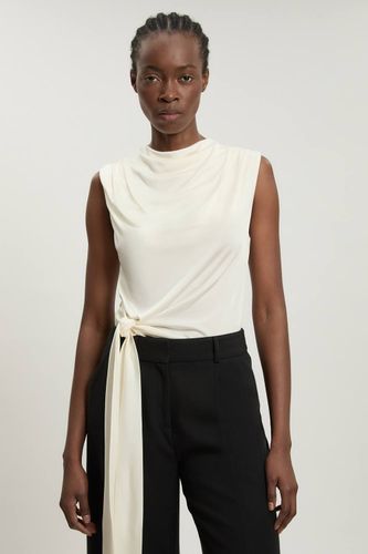 Haut Asymétrique Drapé En Crêpe De Viscose Avec Détail De Lien À Nouer | Taille Medium - KarenMillen - Modalova
