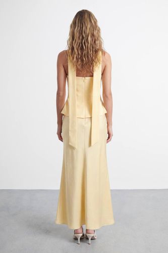 Robe Midi En Satin À Bustier Structuré Sans Bretelles Petite | Taille 44 - Warehouse - Modalova