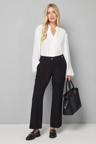 Pantalon Petite Élégant Coupe Évasée | Taille 48 - Wallis - Modalova