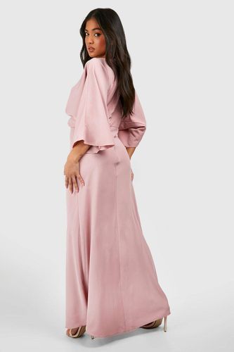Petite robe maxi à coupe biaisée et manches d’ange | Taille 44 - boohoo - Modalova