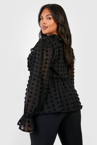Plus Large Dobby Chiffon Ruffle Smock Top | Taille 48 - boohoo - Modalova