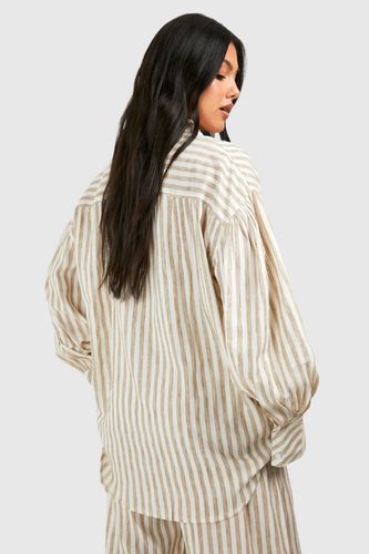 Chemise de maternité oversize à rayures effet lin | Taille 44 - boohoo - Modalova