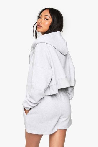 Survêtement court trois pièces crop à zip intégral et ourlet plongeant | Taille Medium - boohoo - Modalova