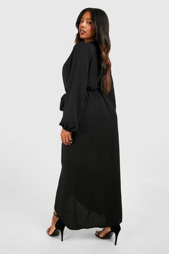 Grande taille - Robe longue satinée texturée | Taille 48 - boohoo - Modalova