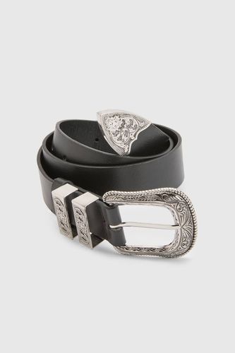 Oversize Ceinture de Style Boyfriend avec Boucle Western en Argent - boohoo - Modalova
