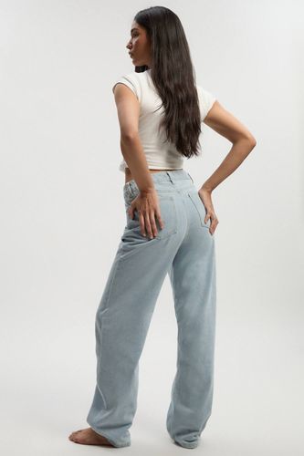 Basics Jean Boyfriend Taille Haute | Taille 16/32L - boohoo - Modalova