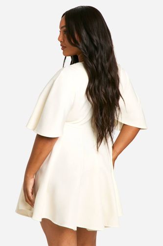 Robe skater à jupe plissée pour grandes tailles | Taille 48 - boohoo - Modalova