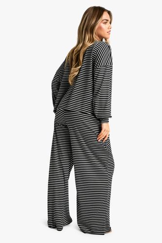 Ensemble Pyjama Haut À Manches Longues Rayé Et Pantalon Petite | Taille 44 - boohoo - Modalova