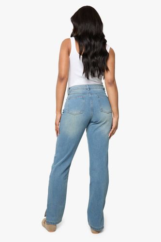 Basics Jeans Droits à Ourlet Fendu | Taille 12/32L - boohoo - Modalova