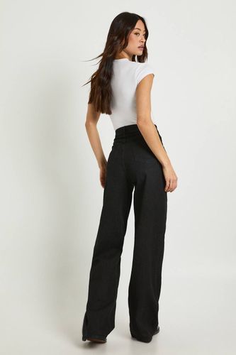 Jean basique pour personnes de grande taille à jambe large | Taille 14/36L - boohoo - Modalova
