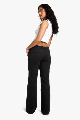 The Low Waist Bootcut Jean | Taille 16/32L - boohoo - Modalova
