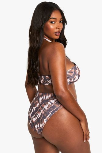 Plus Tie Dye Bas de Bikini Grande Taille V à Jambe Haute | Taille 48 - boohoo - Modalova