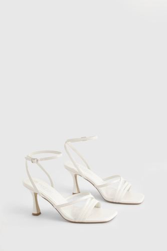 Talons à brides 2 pièces, coupe large | Taille 41 - boohoo - Modalova