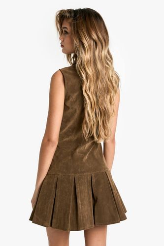 Mini robe en daim à jupe tennis | Taille 46 - boohoo - Modalova