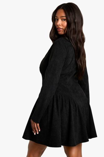 Robe skater milkmaid en velours côtelé grande taille | Taille 48 - boohoo - Modalova