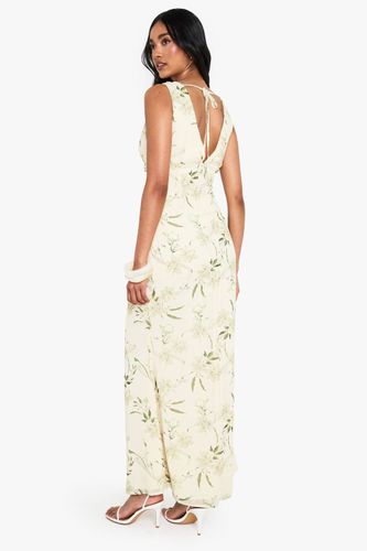 Robe nuisette maxi en chiffon floral | Taille 44 - boohoo - Modalova