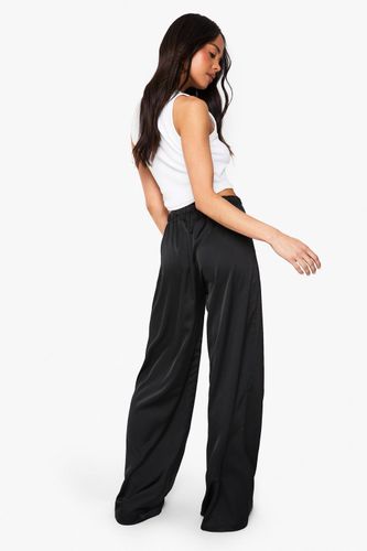 Pantalon fluide ample à jambes larges en satin avec cordon de serrage | Taille 44 - boohoo - Modalova