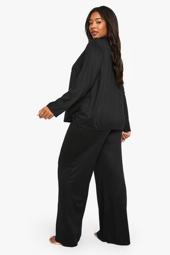 Ensemble de pyjama basique grande taille – chemise et pantalon PJ Set | Taille 46 - boohoo - Modalova