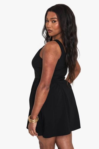 Plus Robe Skater Grande Taille à Encolure Carrée et à Fronces | Taille 48 - boohoo - Modalova