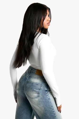 Double couche en tissu fluide avec décolleté plongeant à l’avant et manches longues | Taille 42 - boohoo - Modalova