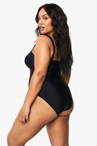 Maillot de bain Plus à contrôle ventre et devant drapé | Taille 54 - boohoo - Modalova