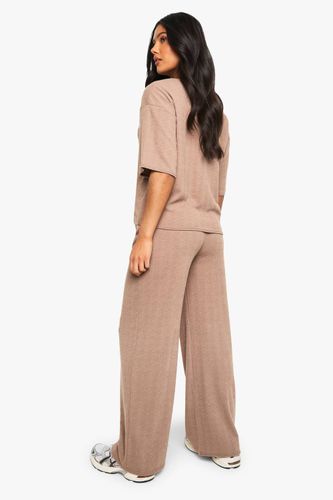 ENSEMBLE DE MATERNITÉ ASSORTI À COL EN V, BOUTONNÉ, COUPE AMPLE | Taille 44 - boohoo - Modalova