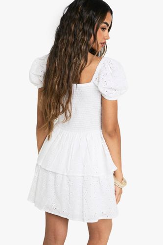 Robe skater en broderie anglaise à manches bouffantes | Taille 42 - boohoo - Modalova