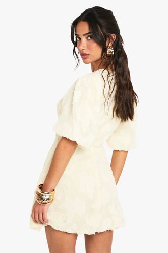 Mini Robe Bouffante À Décolleté Plongeant Et Motif Floral Effet Dévoré Petite | Taille 40 - boohoo - Modalova