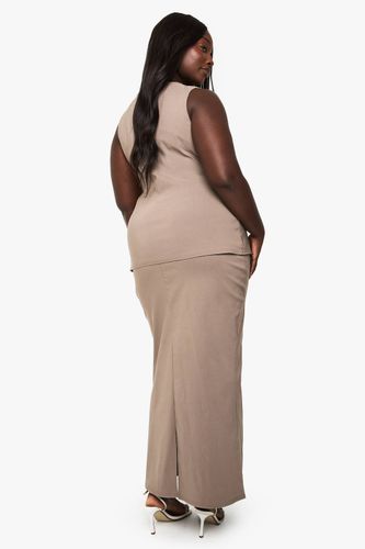 Coordonné grande taille en bengaline avec gilet orné de détails à boutons et jupe maxi | Taille 48 - boohoo - Modalova