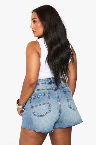 Short En Jean Grande Taille À Ourlet Brut | Taille 46 - boohoo - Modalova