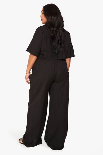 Ensemble coordonné grande taille en lin : Chemise crop longue et pantalon | Taille 54 - boohoo - Modalova