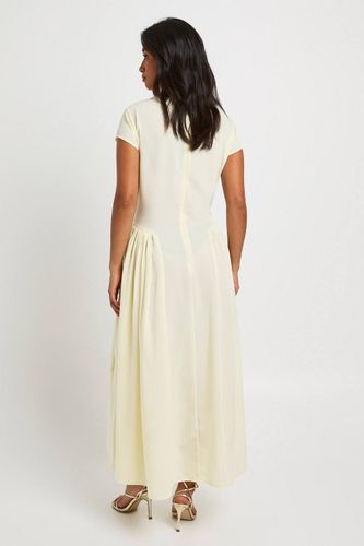 Robe midaxi texturée à jupe volumineuse | Taille 44 - boohoo - Modalova