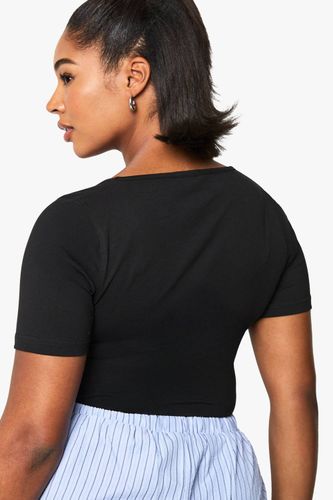 Body en coton grande taille à encolure carrée | Taille 48 - boohoo - Modalova