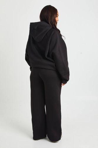 Plus Core Basique Détail à plis pincés Ceinture profonde Jogger à jambes larges | Taille 48 - boohoo - Modalova