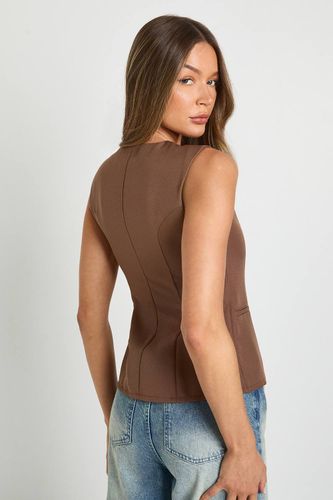 Gilet cintré orné de détails de boutons | Taille 44 - boohoo - Modalova