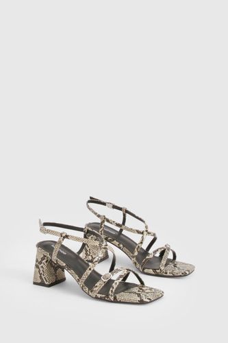Escarpins à talon bas synthétique avec détail de boucle et lanières | Taille 40 - boohoo - Modalova