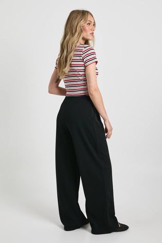 Pantalon Large Petite Basics | Taille 44 - boohoo - Modalova