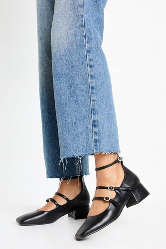 Chaussures Mary Jane à bout carré et triple bride | Taille 41 - boohoo - Modalova