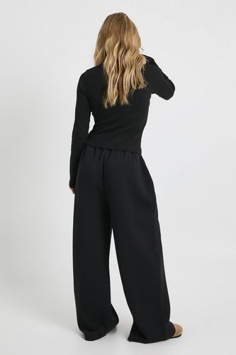 Survêtement à manches longues en petit rib avec bouton traversant | Taille Medium - boohoo - Modalova