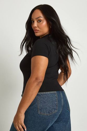 Haut Ajusté Long À Manches Courtes Grande Taille Basique | Taille 48 - boohoo - Modalova