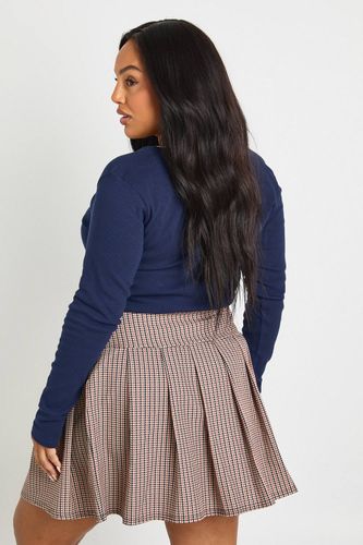 Jupe plissée à carreaux Plus Check | Taille 48 - boohoo - Modalova