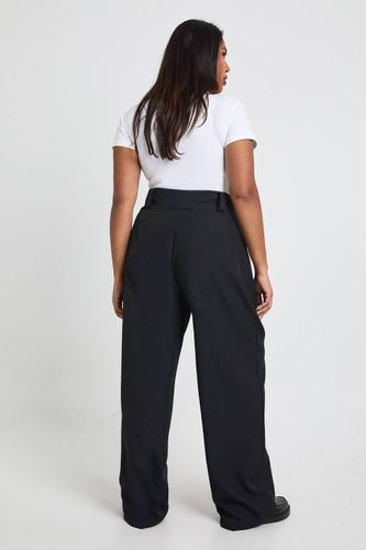 Plus Pantalon tissé sur mesure à jambe tonneau | Taille 48 - boohoo - Modalova