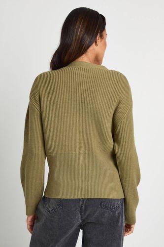Cardigan tricoté de maternité à enveloppement latéral | Taille Medium - boohoo - Modalova