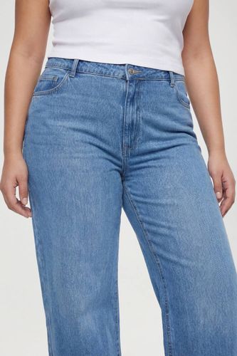 Jean Boyfriend Taille Haute Plus Basics | Taille 48 - boohoo - Modalova
