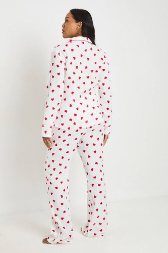 Ensemble Pyjama Tall Chemise À Manches Longues Et Pantalon En Mousseline Imprimé Cœurs | Taille 42 - boohoo - Modalova