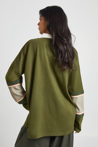 Haut de Rugby Universitaire à Graphisme Contrasté | Taille 44 - boohoo - Modalova