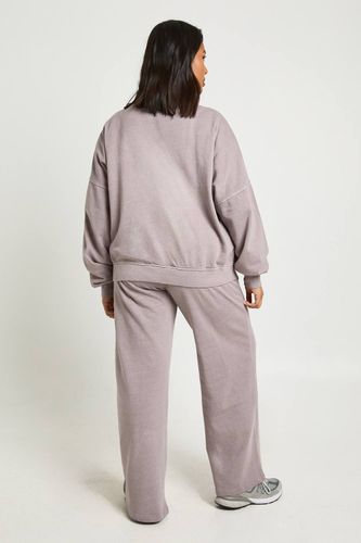 Ensemble de Jogging Grande Taille Col Cheminée Effet Délavé | Taille 48 - boohoo - Modalova